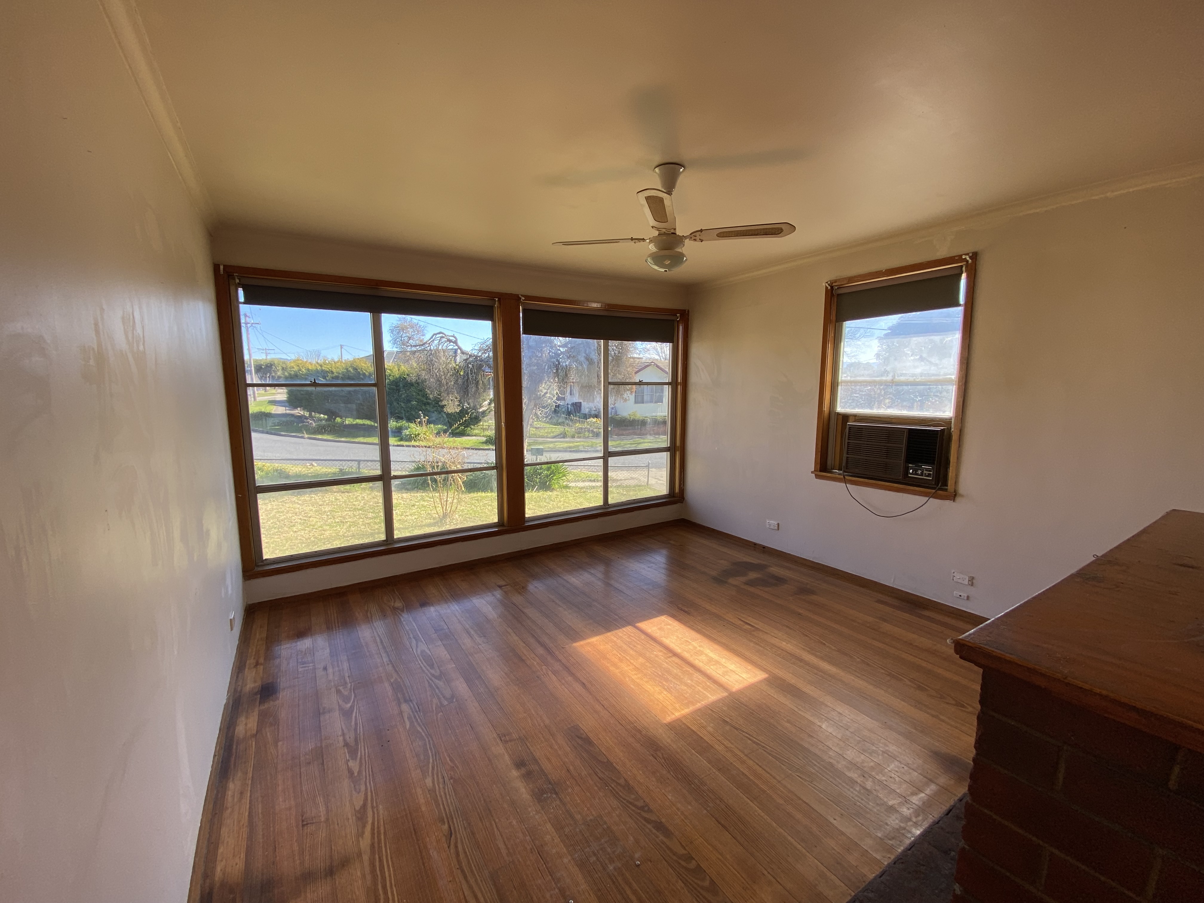 11 Hamilton Crescent, Corryong - Thumbnail 4