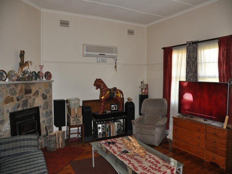100 Hanson Street, Corryong - Thumbnail 3