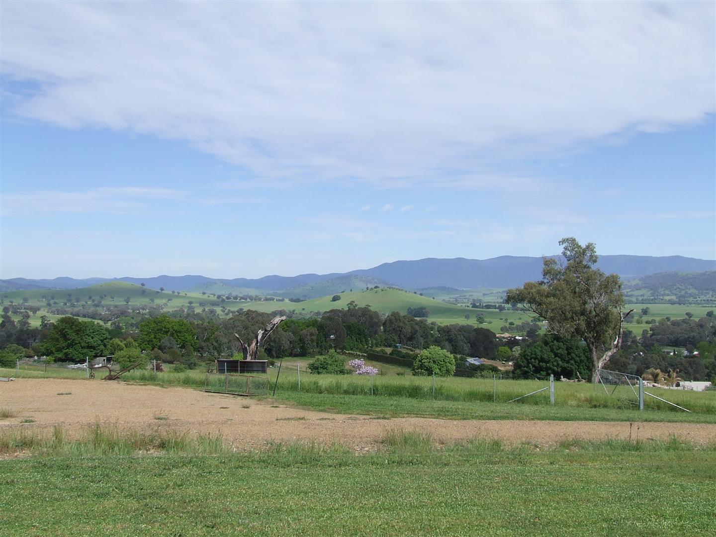 37 Jephcott Avenue, Corryong - Thumbnail 4