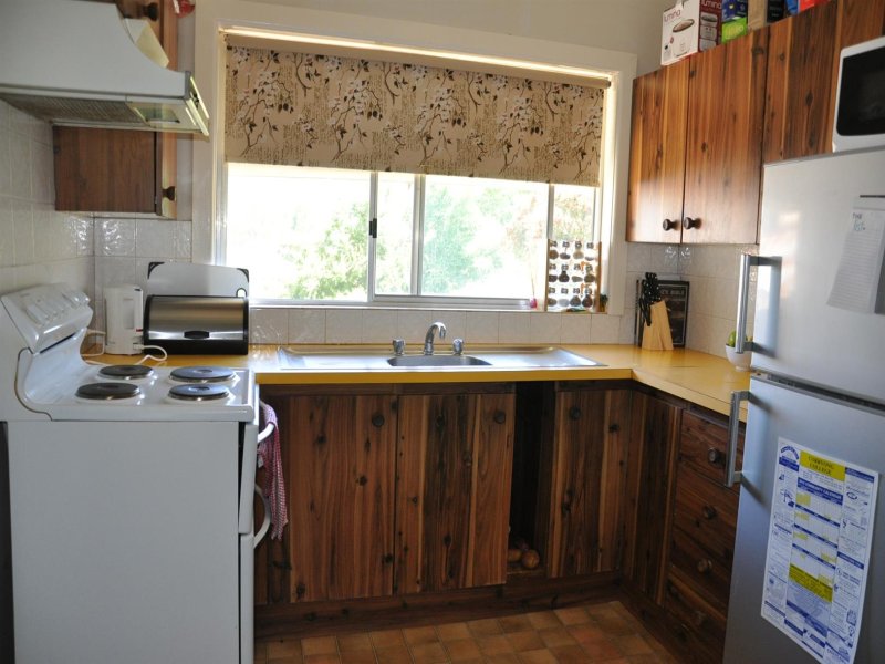42 Towong Road, Corryong - Thumbnail 3