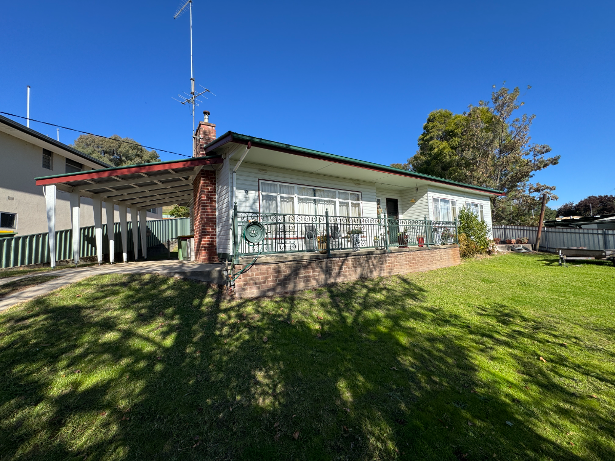 15 Greenham Street, Corryong - Image 1