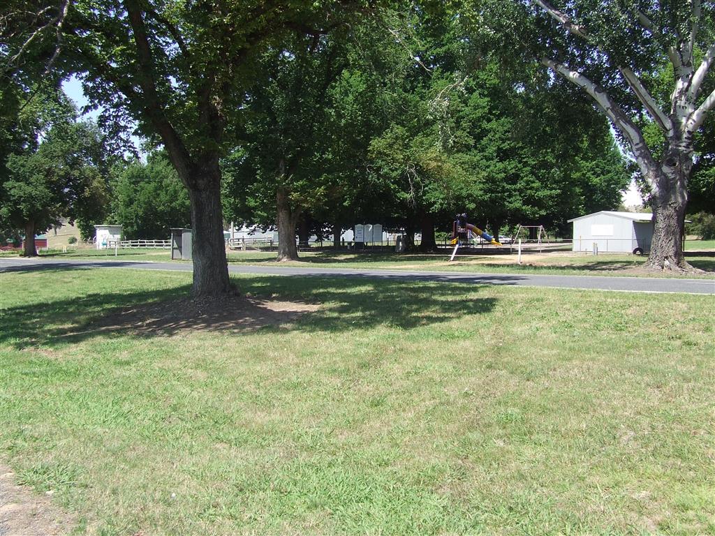 183 Main st, Cudgewa - Thumbnail 5