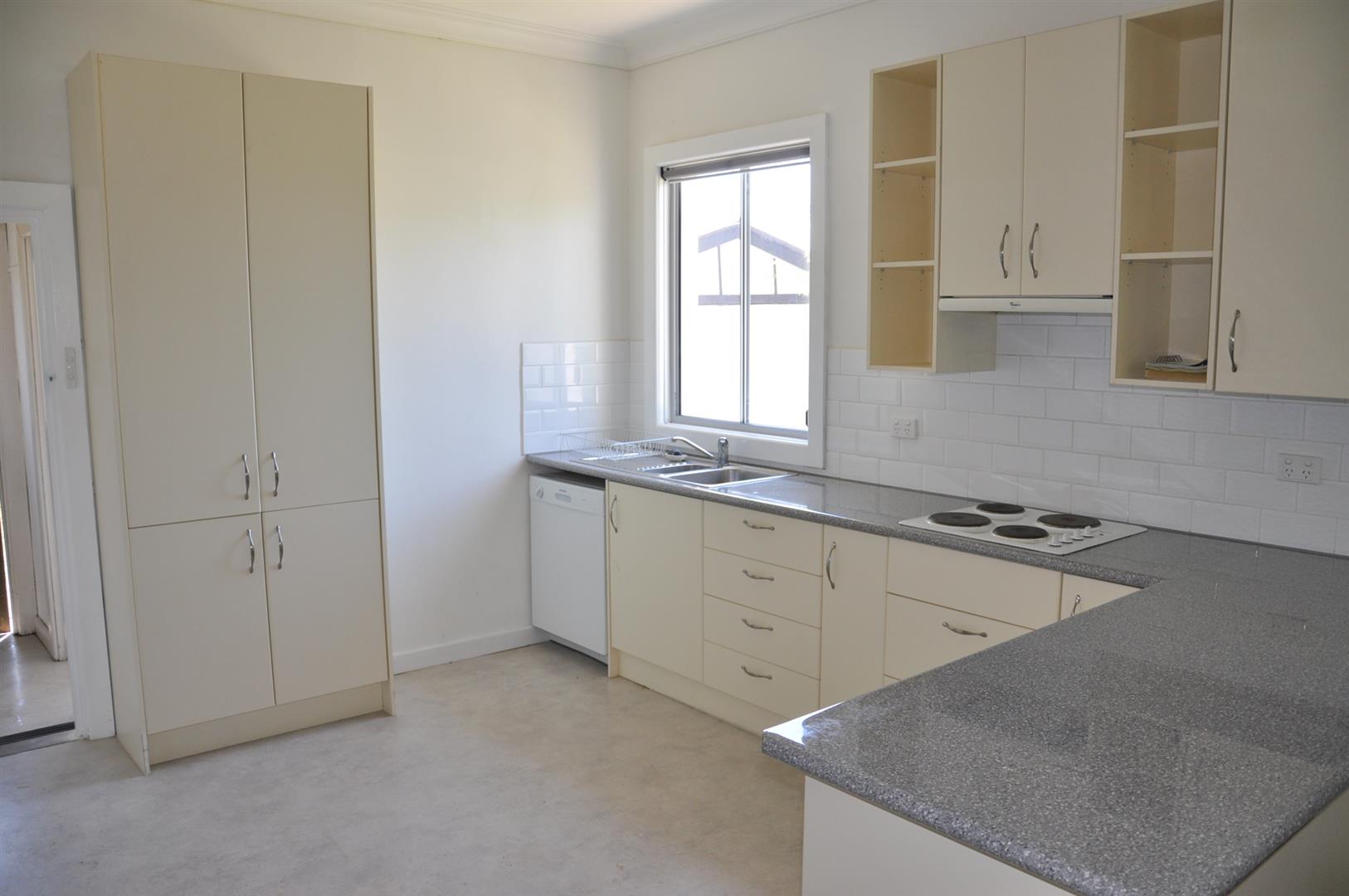 176 Hanson St, Corryong - Thumbnail 2