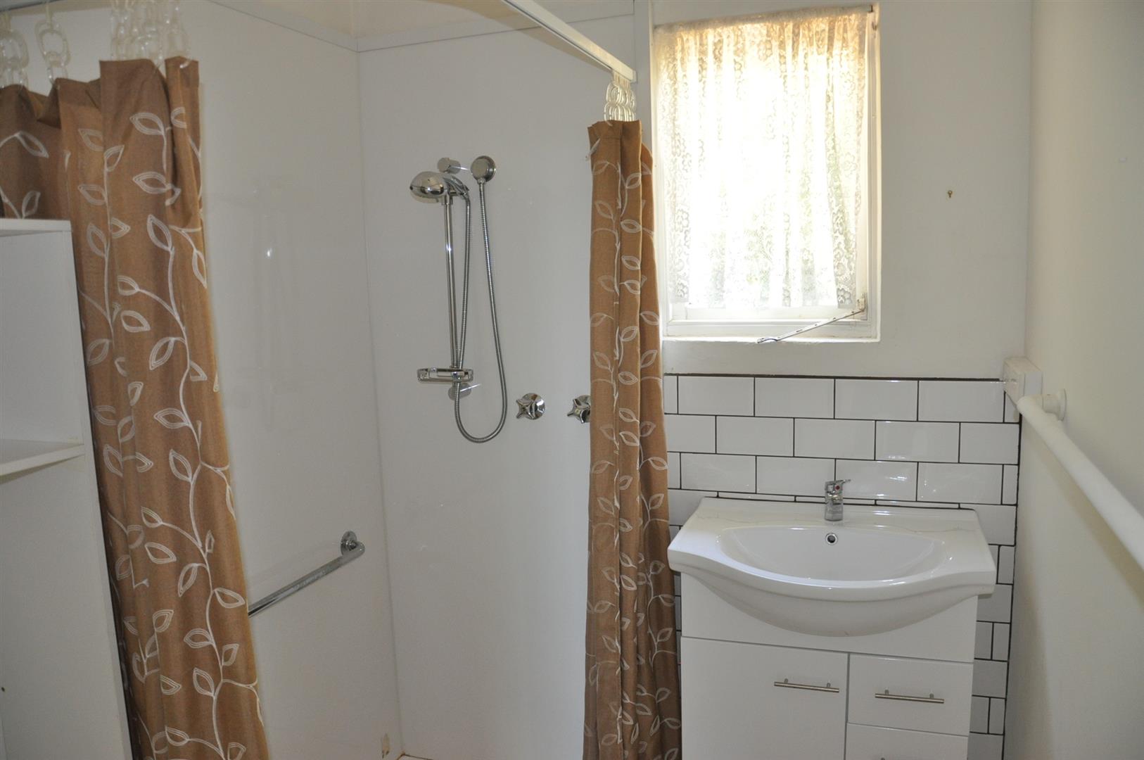 176 Hanson St, Corryong - Thumbnail 6