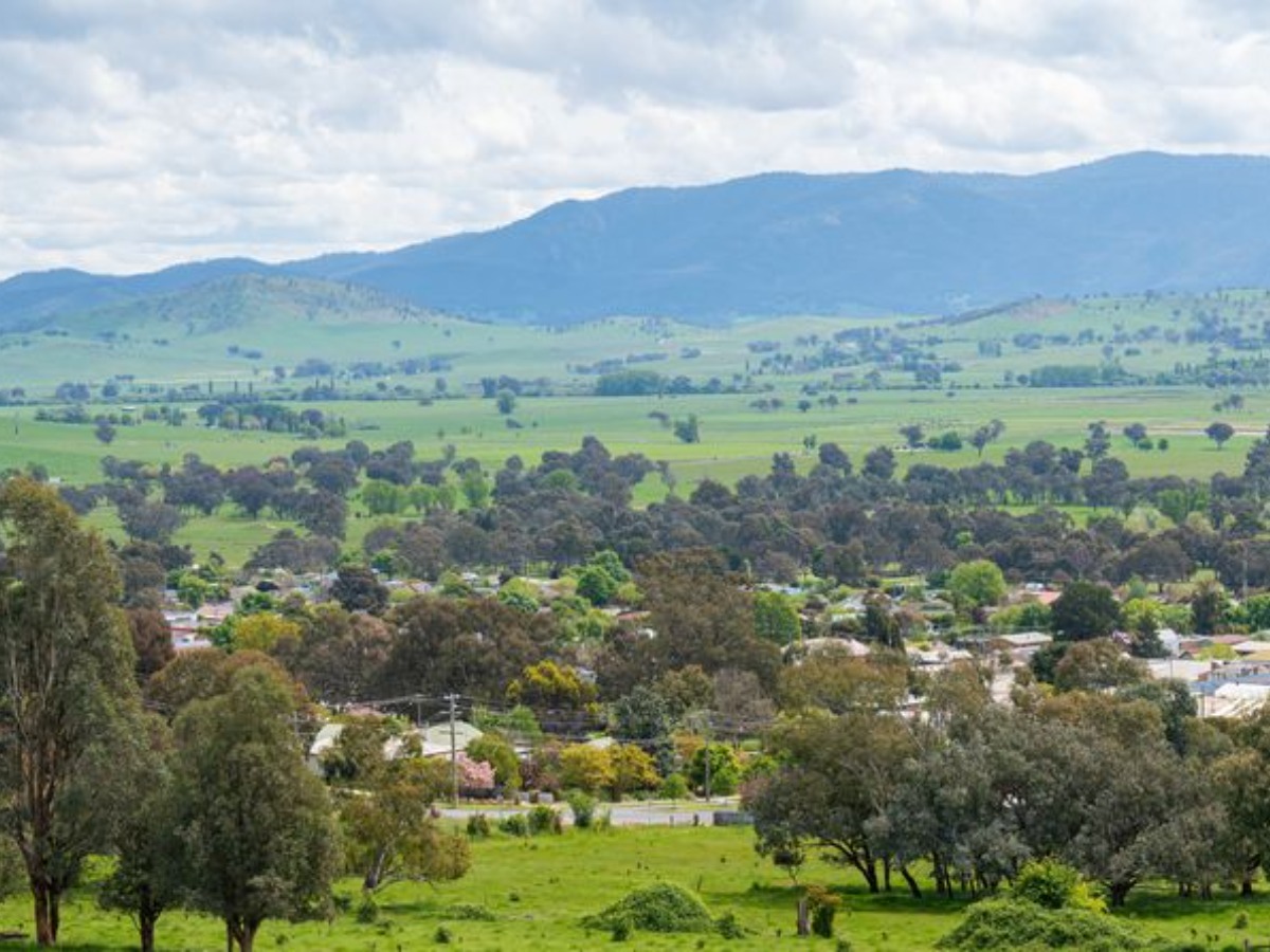 1,25,26/ Donaldson Street, Corryong - Thumbnail 3
