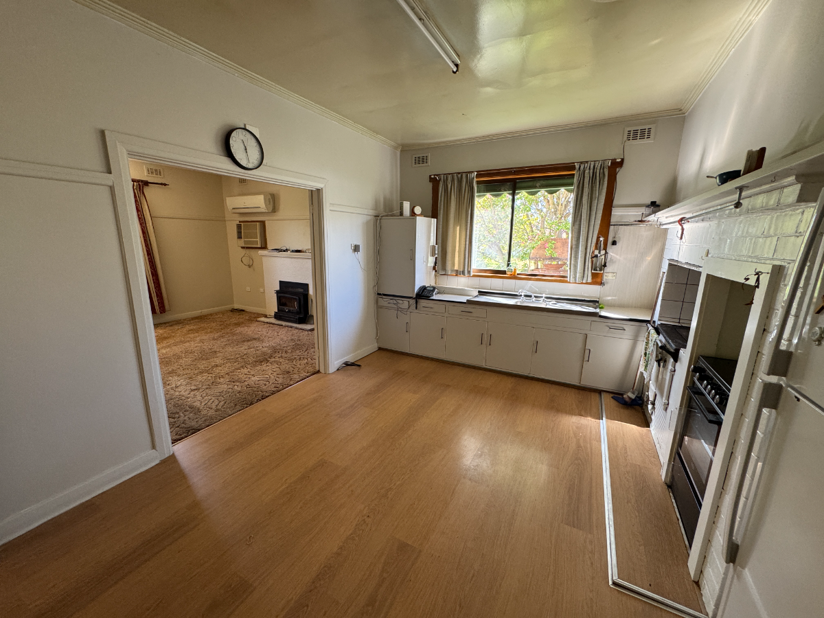 199 Hanson Street, Corryong - Thumbnail 2