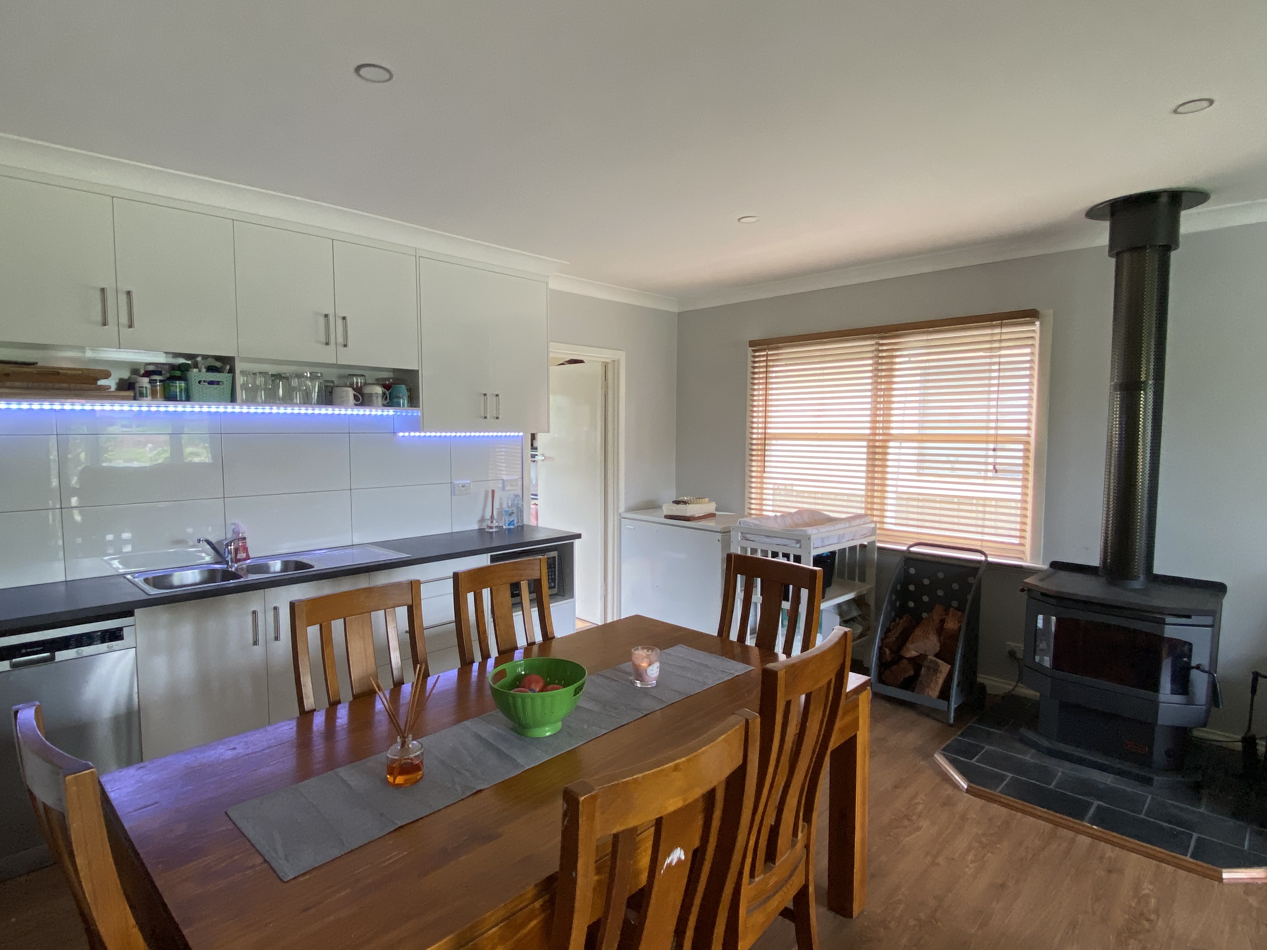 30 Hamilton Crescent, Corryong - Thumbnail 3