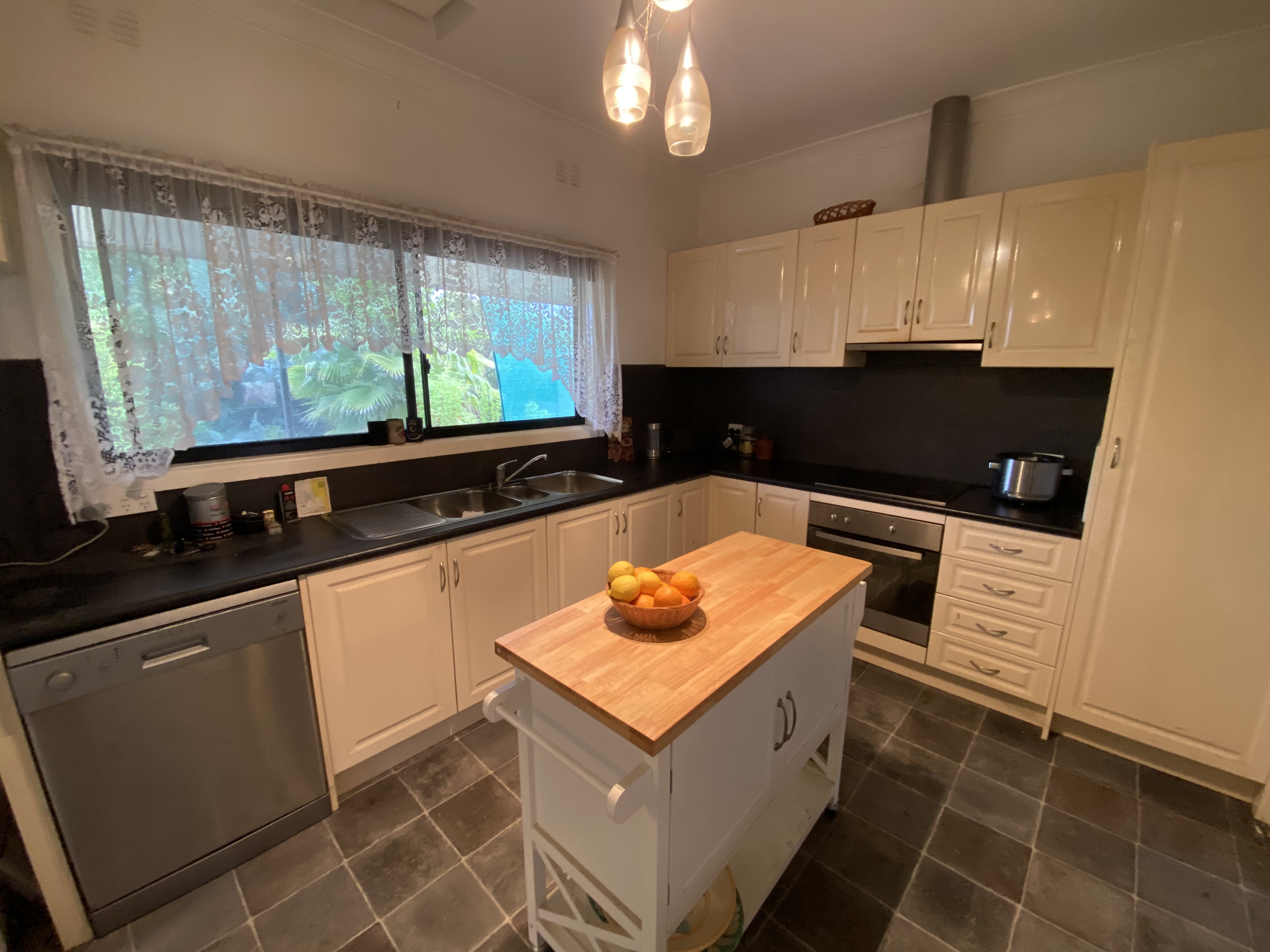 7 Farran st, Corryong - Thumbnail 2