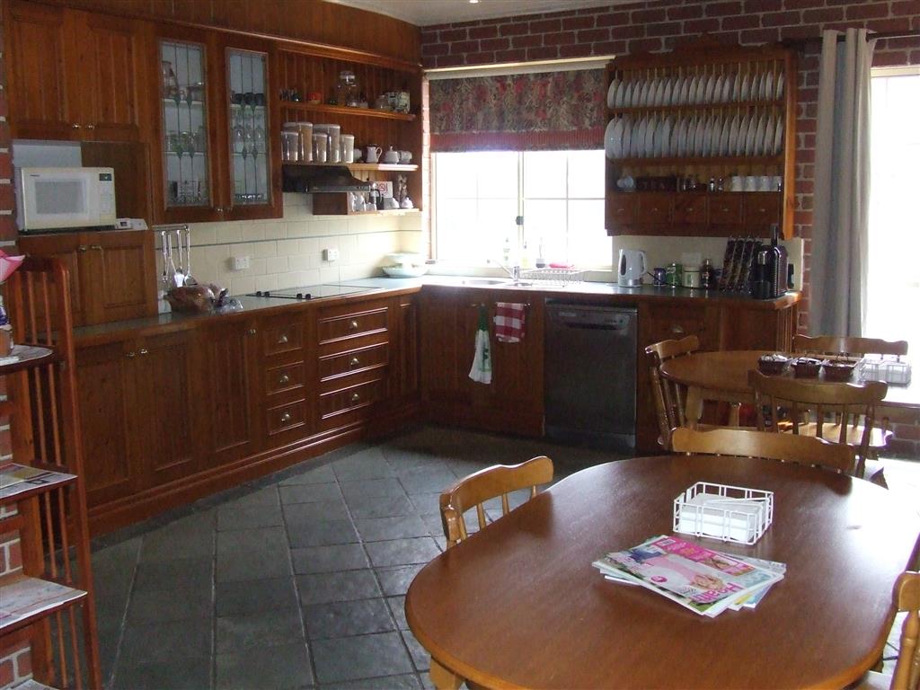 23 Jardine st, Corryong - Thumbnail 2