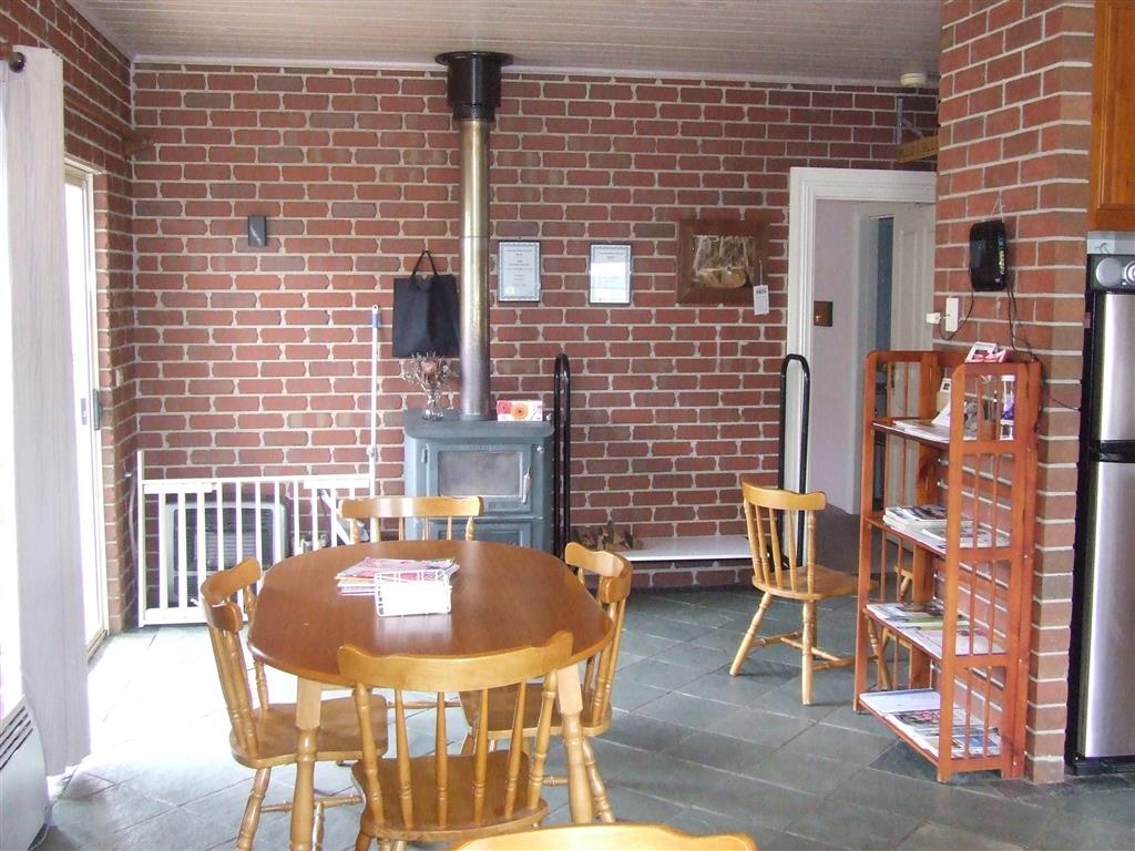 23 Jardine st, Corryong - Thumbnail 4