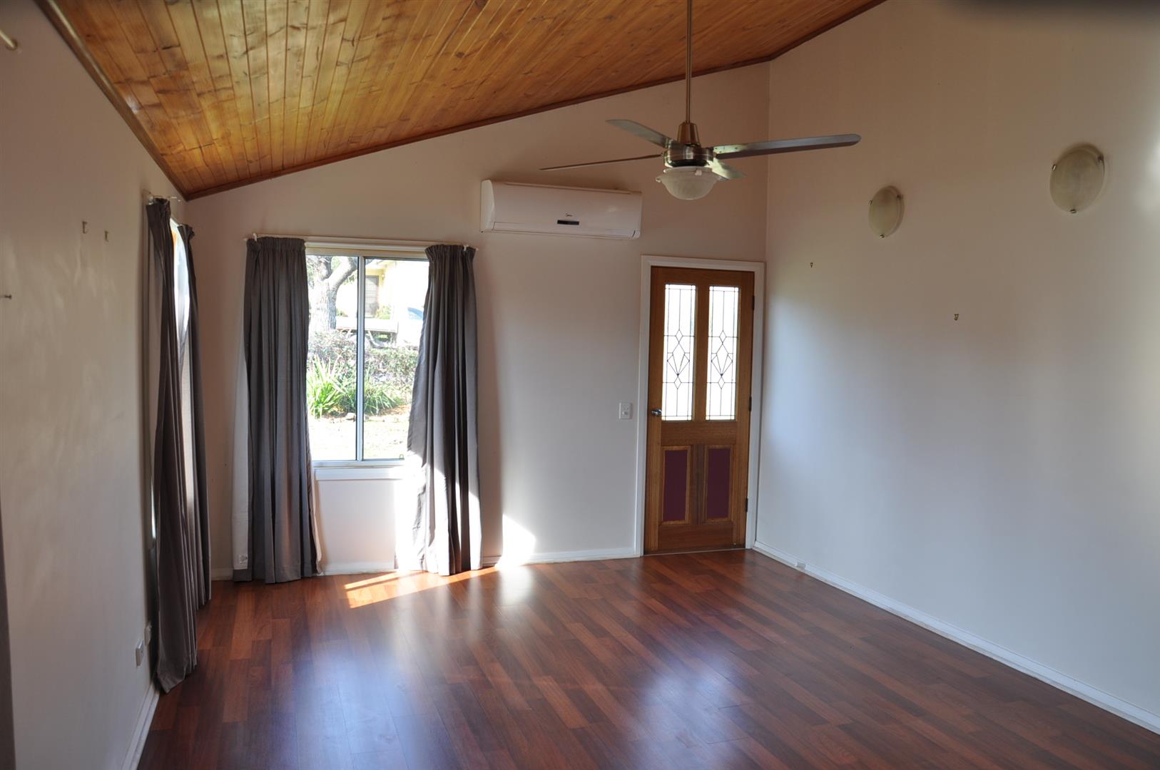 84 Wheeler St, Corryong - Thumbnail 5