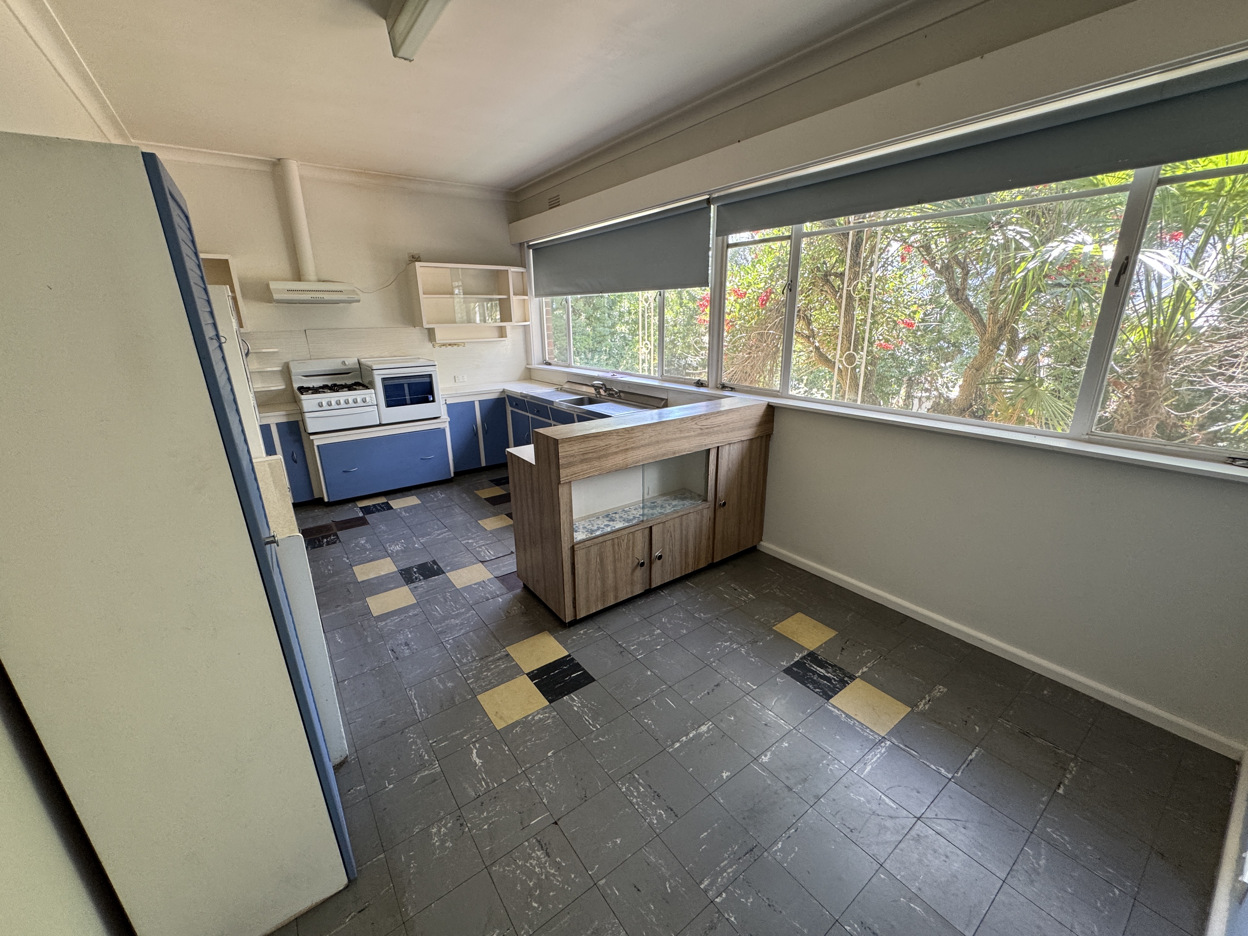 36-38 Jardine st, Corryong - Thumbnail 2