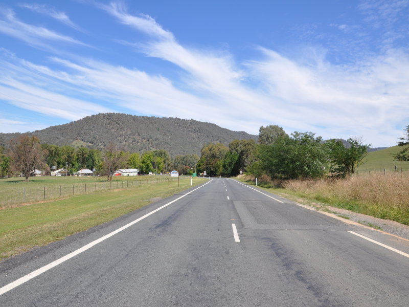 Jingellic Road, Jingellic - Thumbnail 3