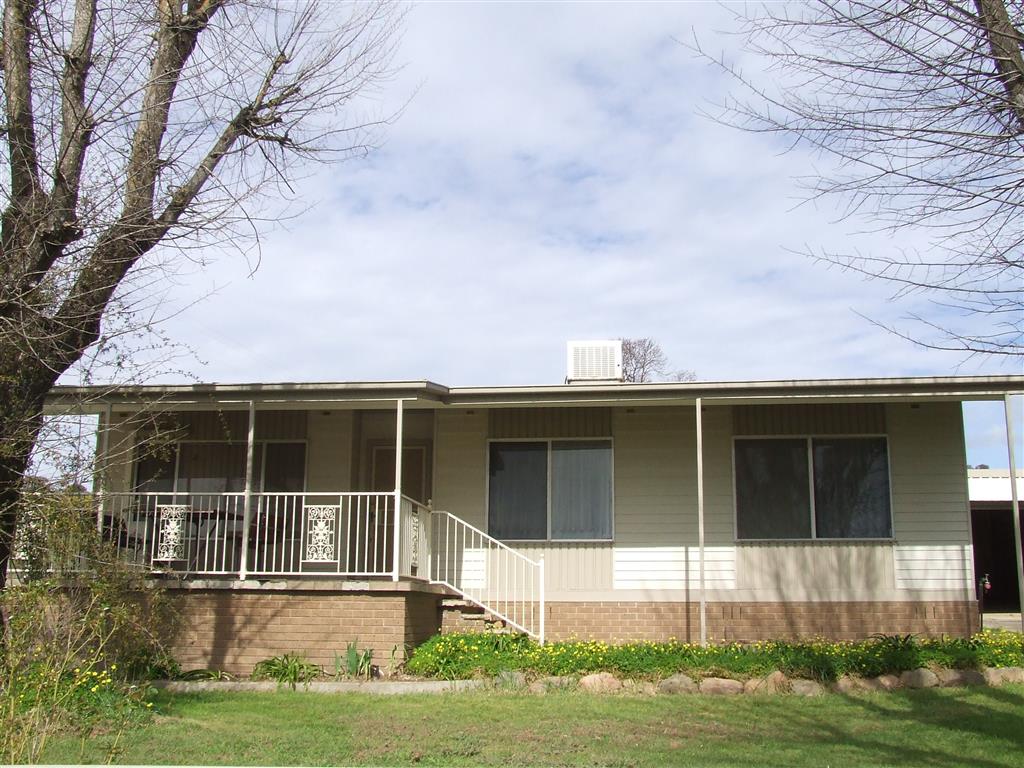 40 Macadam st, Towong - Thumbnail 3