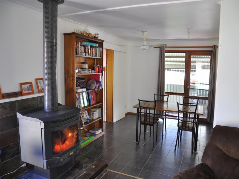 10 McKay St, Corryong - Thumbnail 3