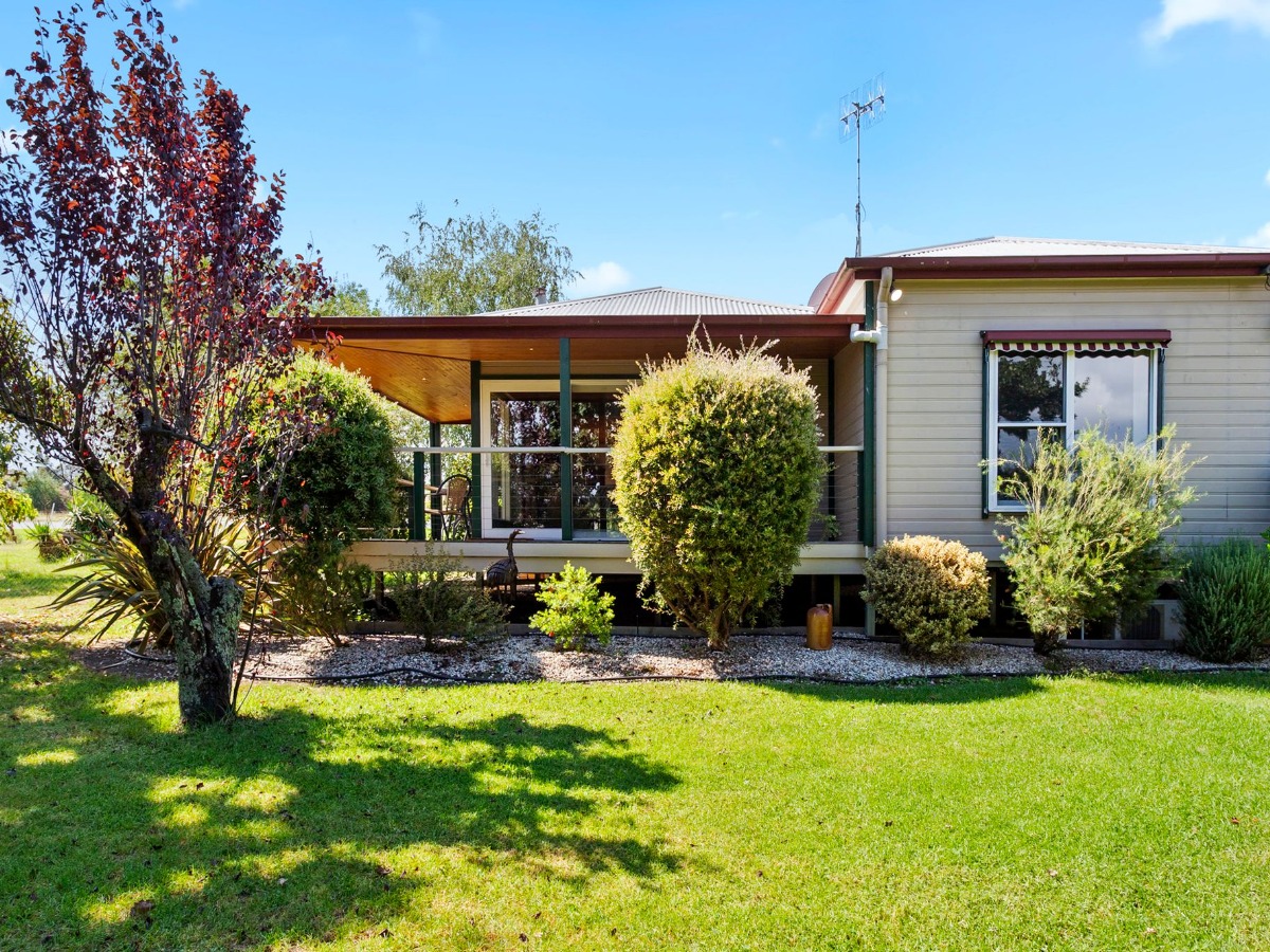 13 Brooke Street, Towong - Image 1