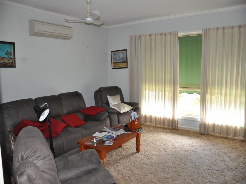 81 Harris St, Corryong - Thumbnail 2