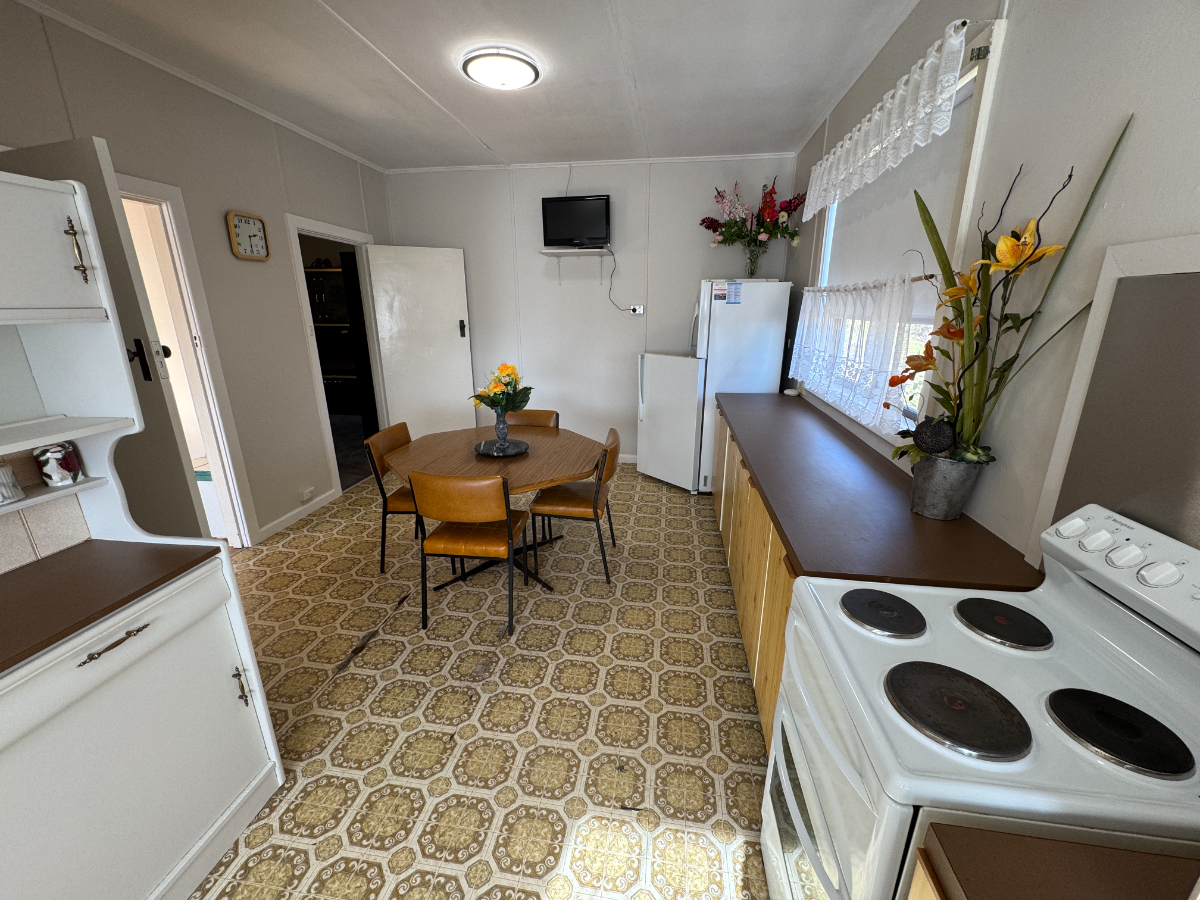 6 Jephcott Avenue, Corryong - Thumbnail 4