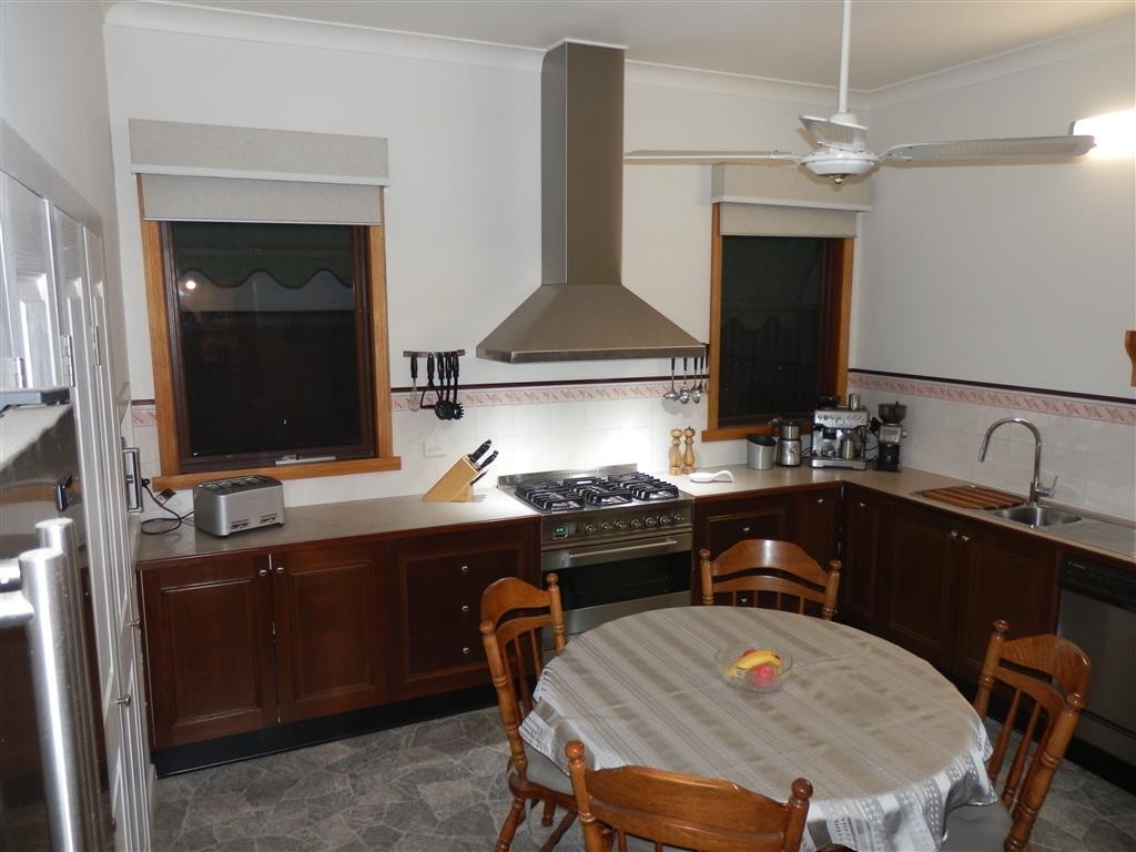 14 Greenham st, Corryong - Thumbnail 3
