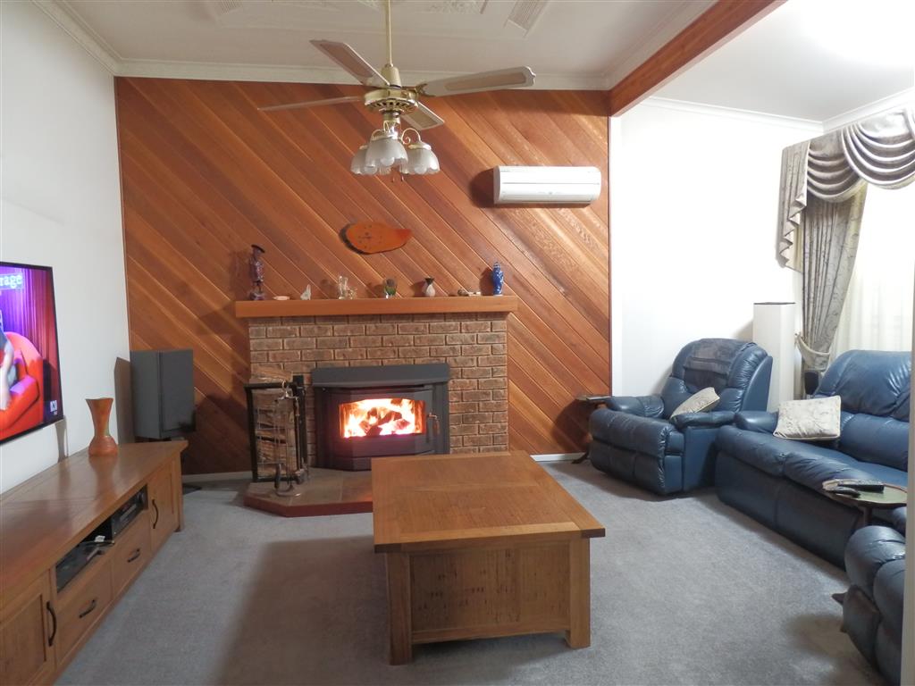 14 Greenham st, Corryong - Thumbnail 4