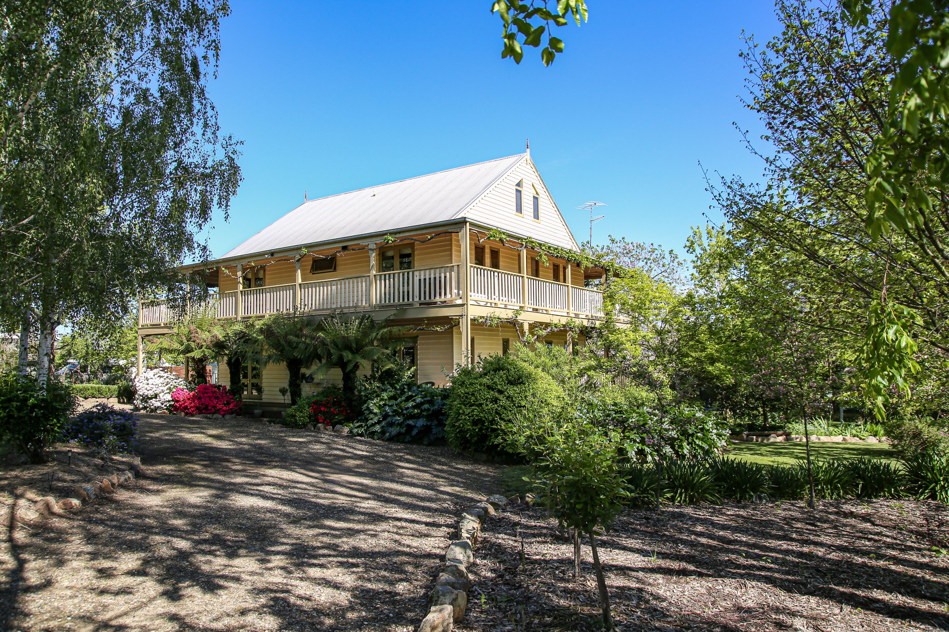 46 Towong Rd, Corryong - Thumbnail 3