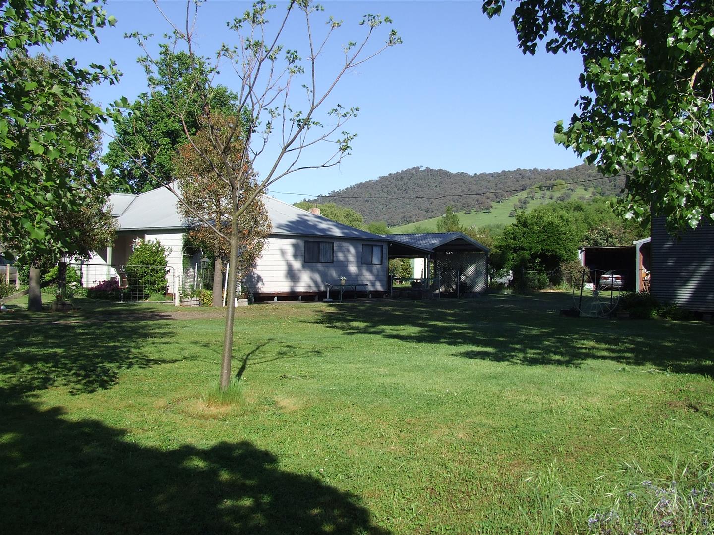 253 Main Road, Cudgewa - Thumbnail 5