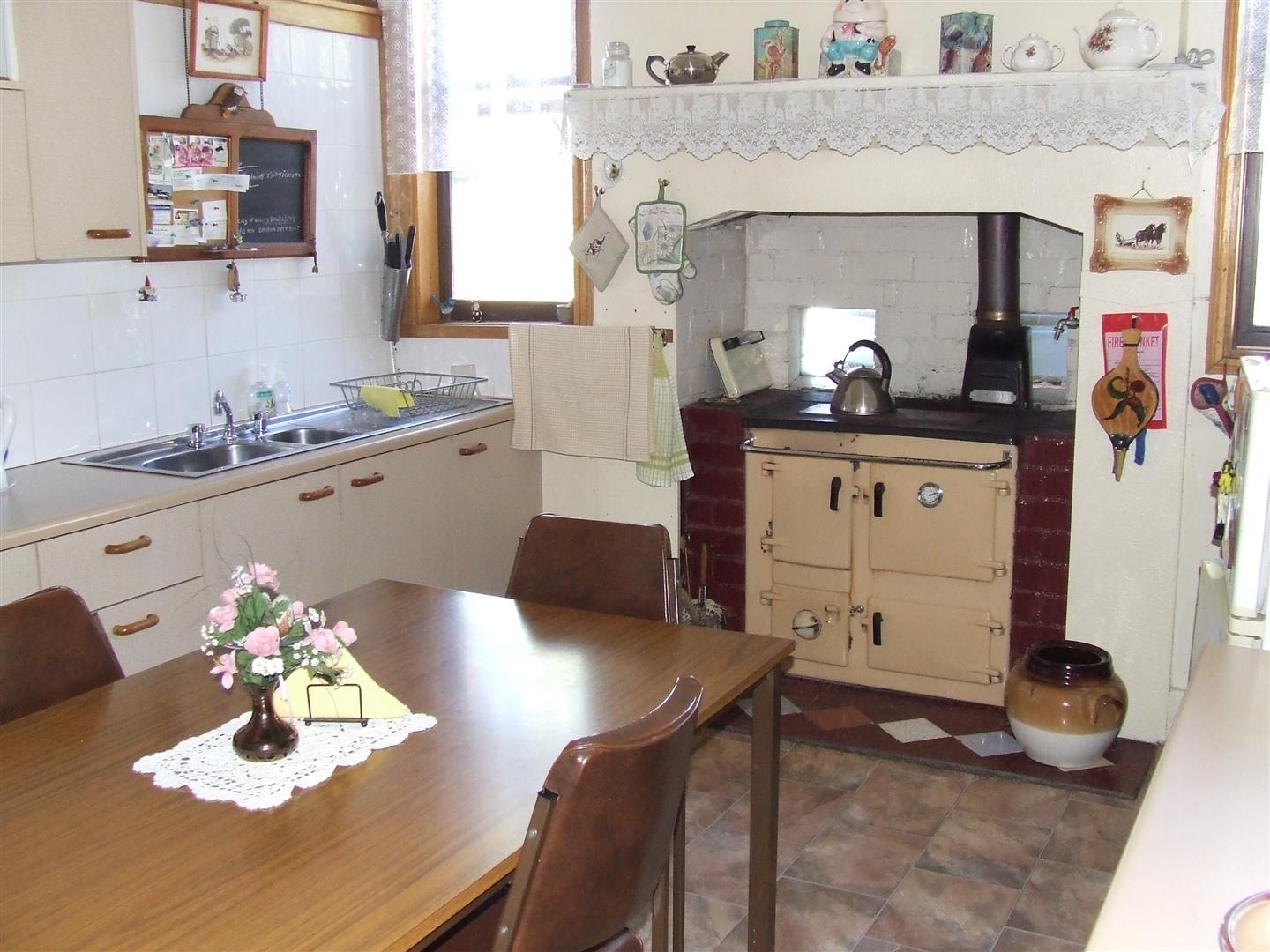 253 Main Road, Cudgewa - Thumbnail 7