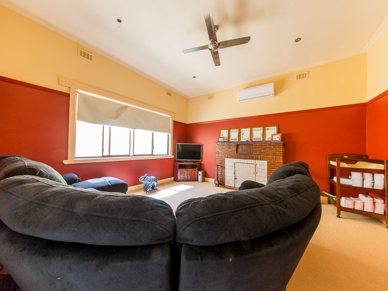 2 Bartlett Street, Corryong - Thumbnail 2