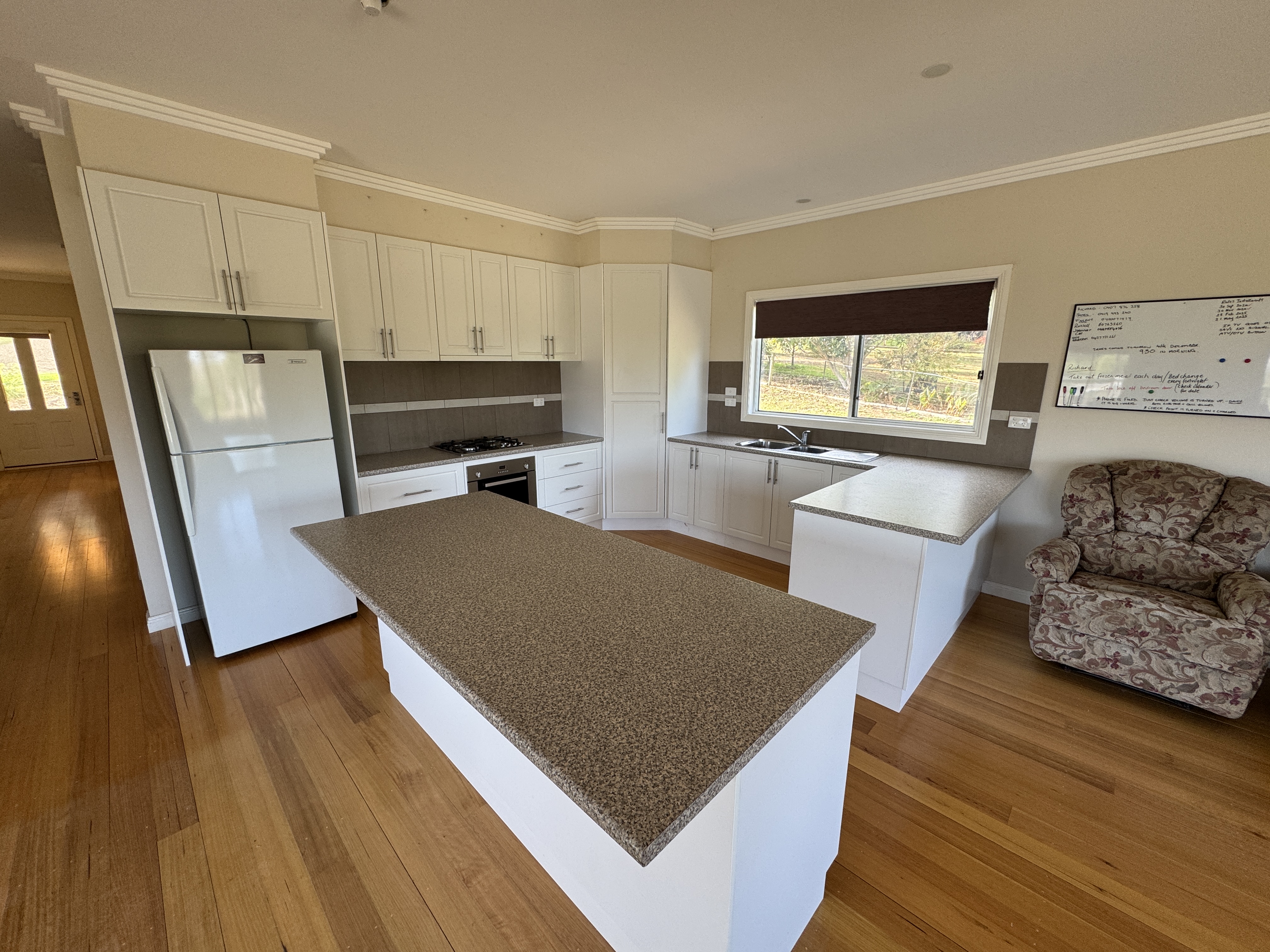 36 Jephcott Avenue, Corryong - Thumbnail 3