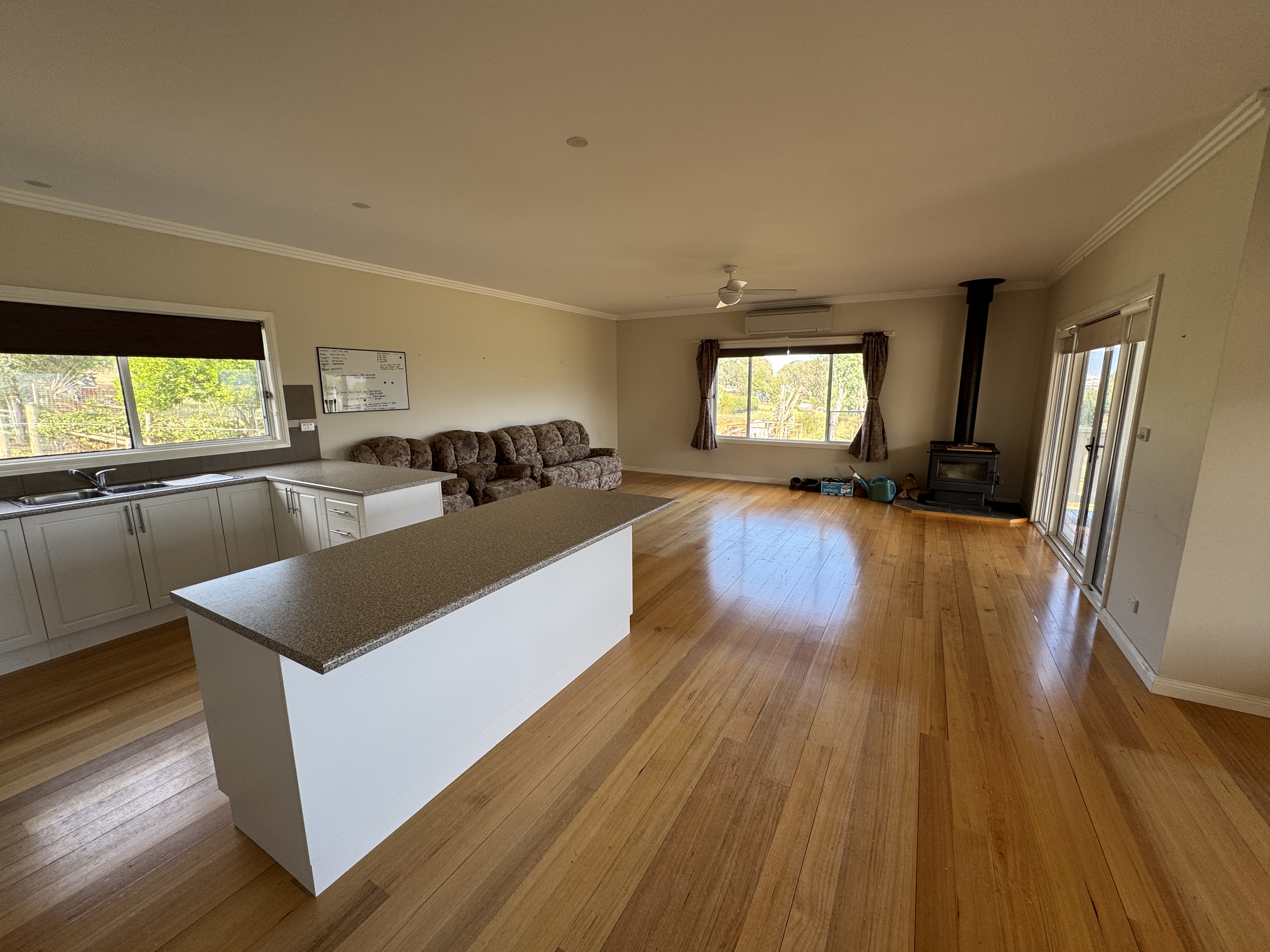 36 Jephcott Avenue, Corryong - Thumbnail 2
