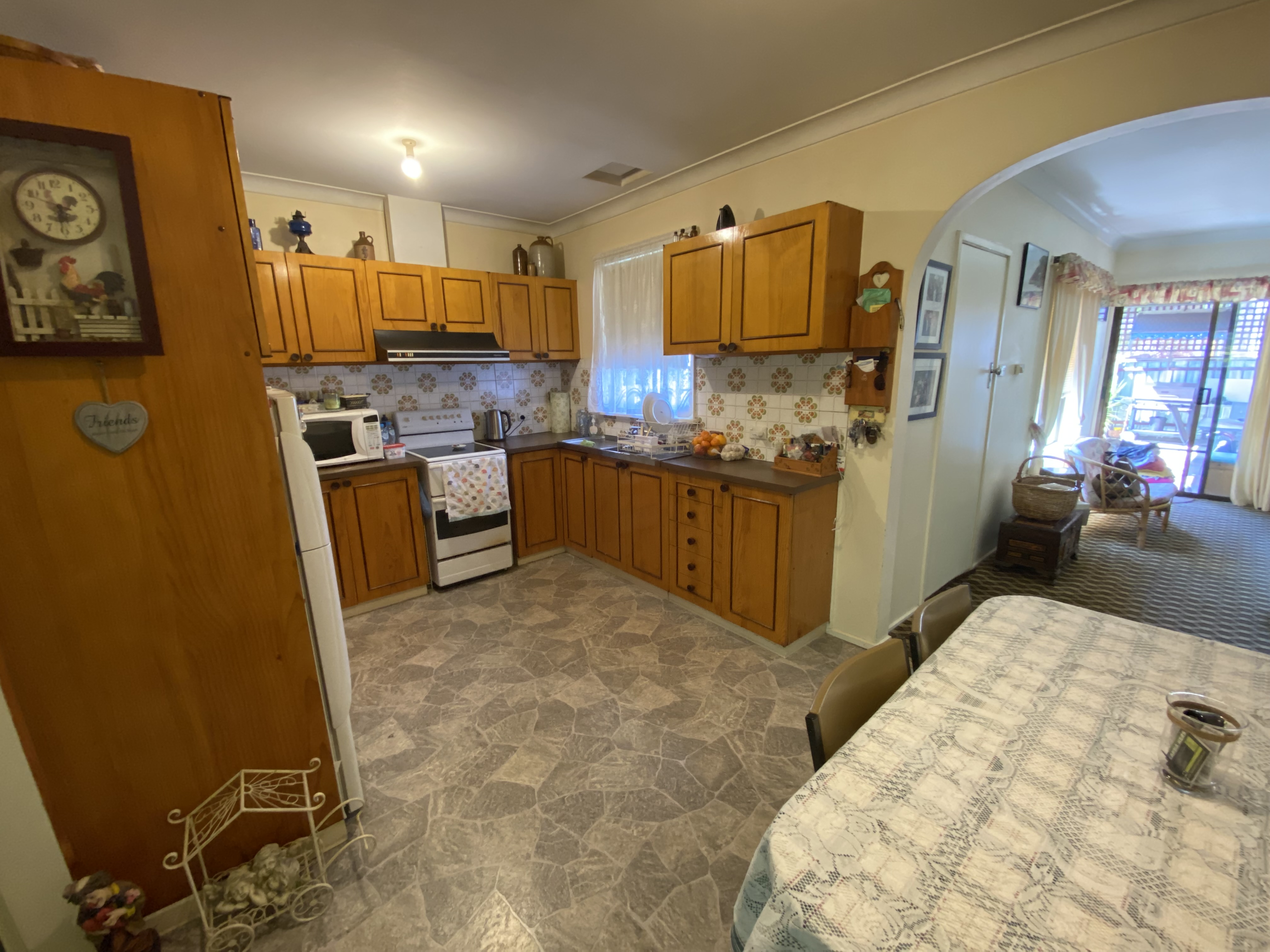 3 Hamilton Crescent, Corryong - Thumbnail 4
