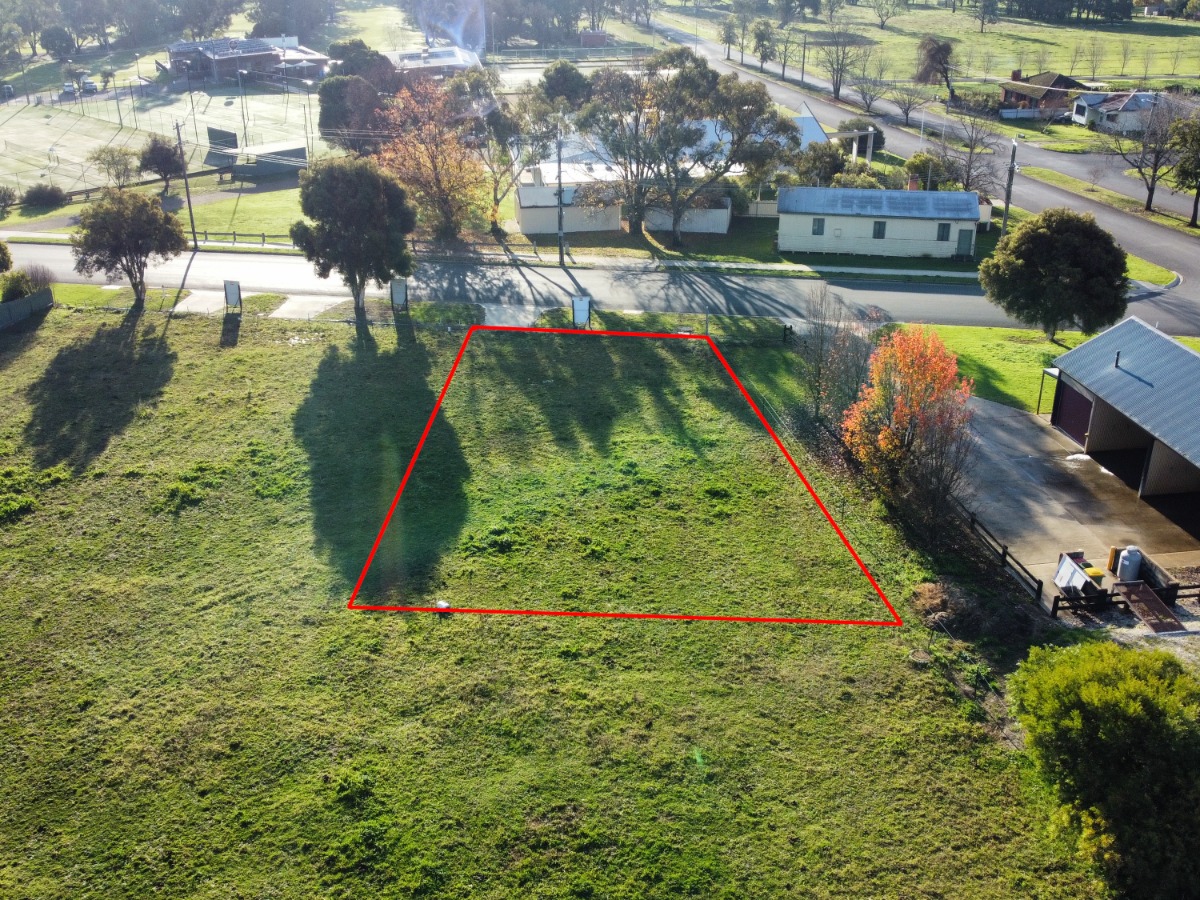 51 Strzelecki Way, Corryong - Image 1