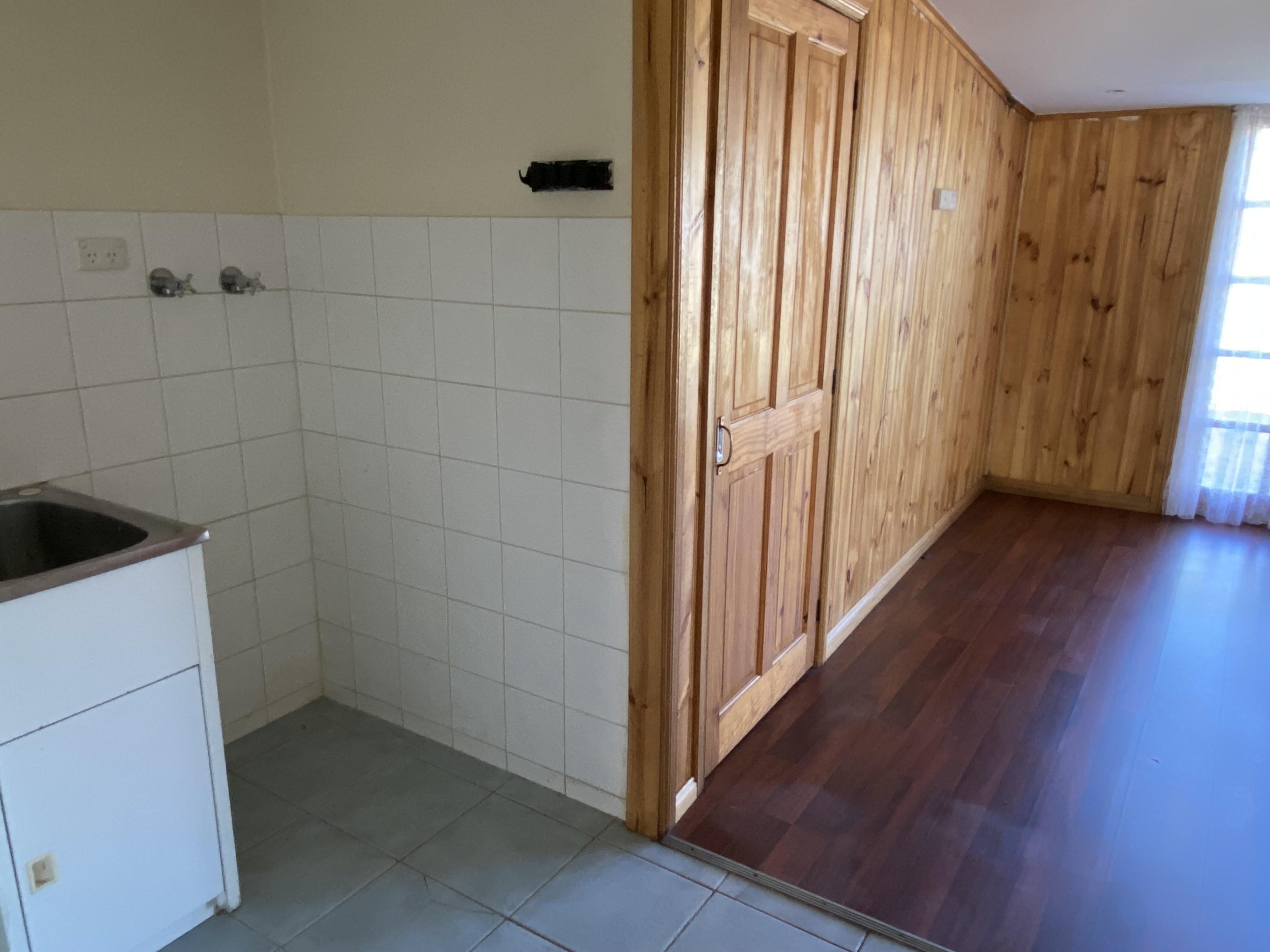 21 Hamilton Crescent, Corryong - Thumbnail 7