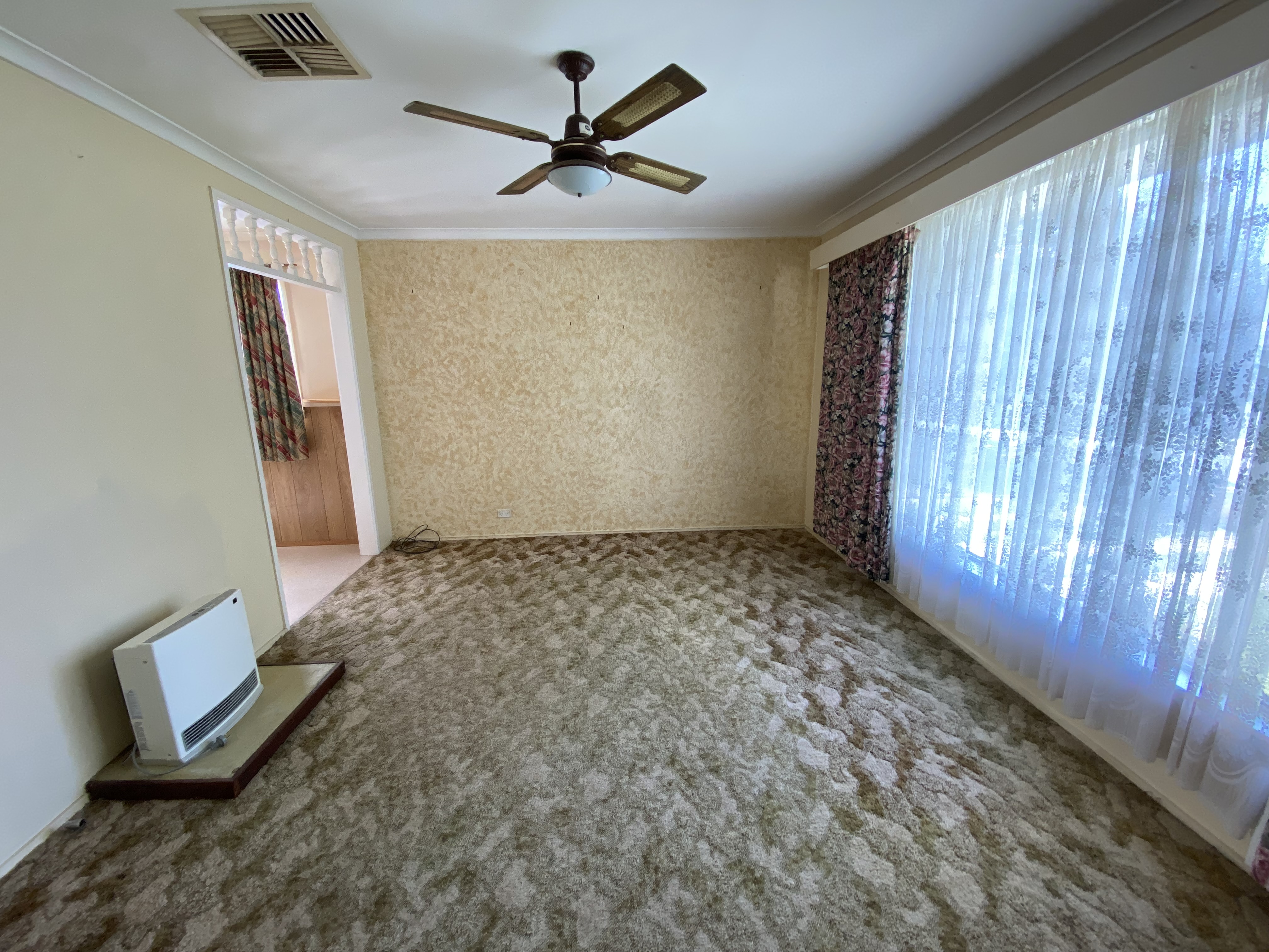 8 Hamilton Crescent, Corryong - Thumbnail 8