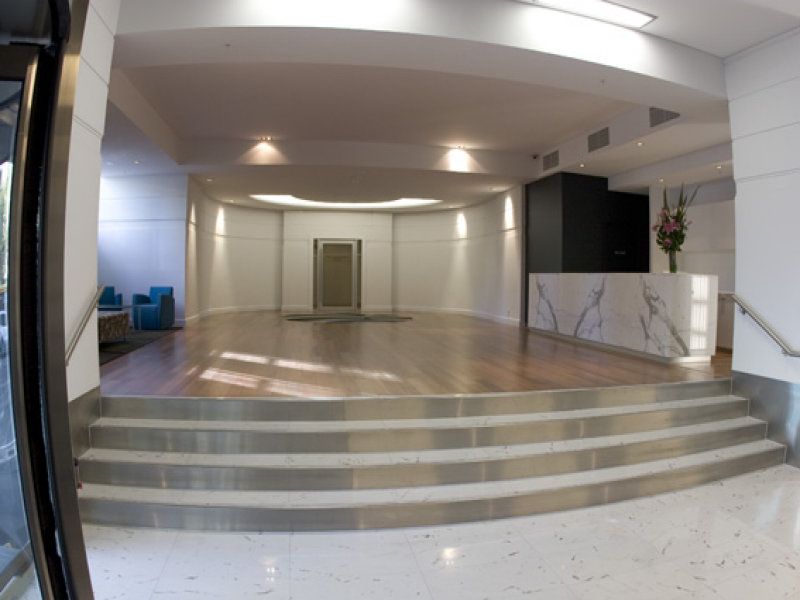 68 LaTrobe St, Melbourne - Thumbnail 2