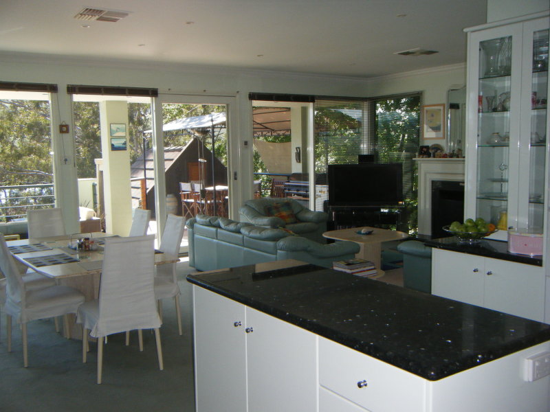 3 Dawn Crescent, Bonnie Doon - Thumbnail 8
