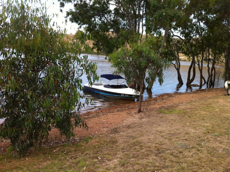 3 Dawn Crescent, Bonnie Doon - Thumbnail 2