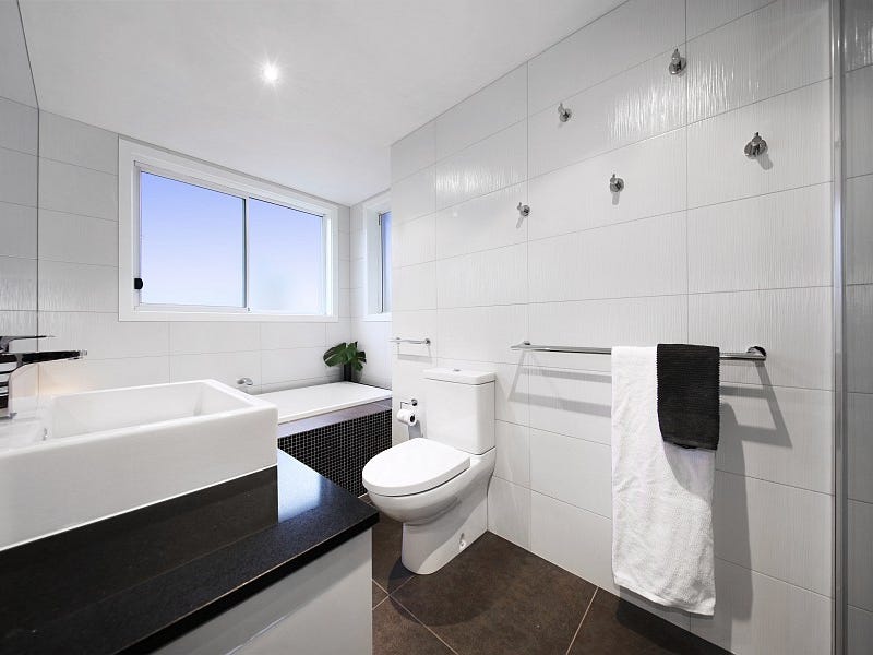 10/2 June Crescent, Glen Iris - Thumbnail 3