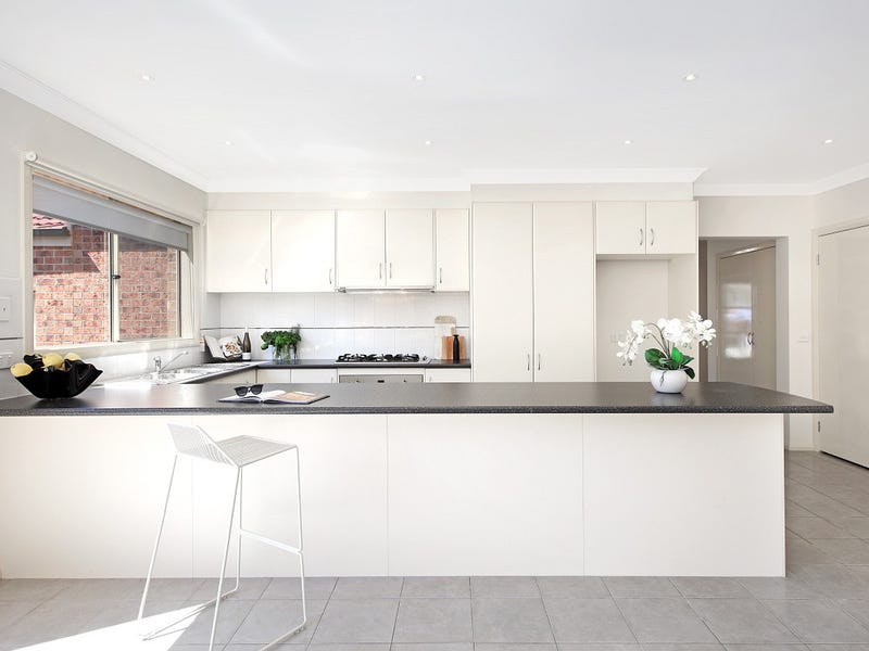 16 Vantage Point Boulevard, Doreen - Thumbnail 3