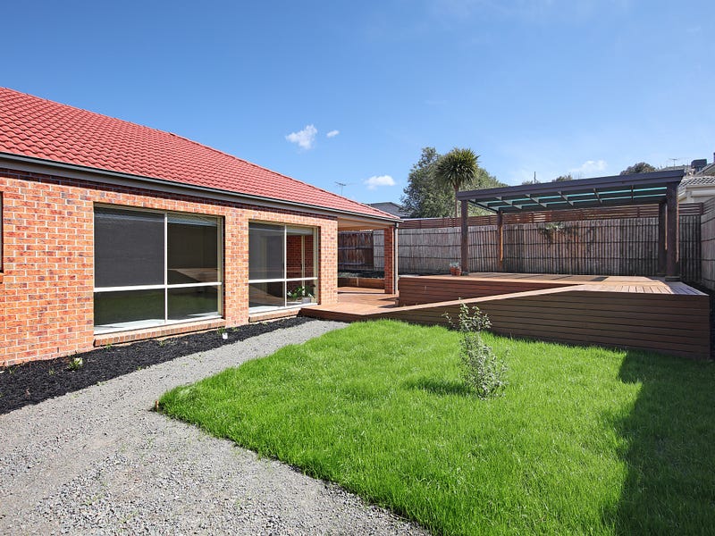 16 Vantage Point Boulevard, Doreen - Thumbnail 8