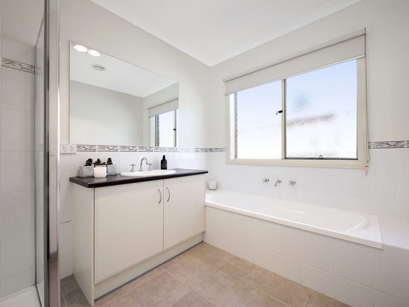 16 Vantage Point Boulevard, Doreen - Thumbnail 5