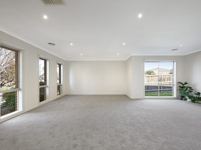 18 Vantage Point Boulevard, Doreen - Thumbnail 3