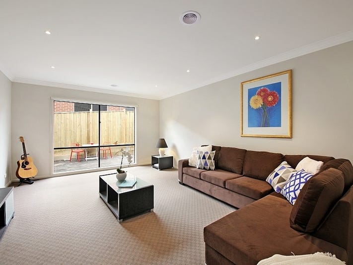 3 Peak Crescent, Doreen - Thumbnail 2
