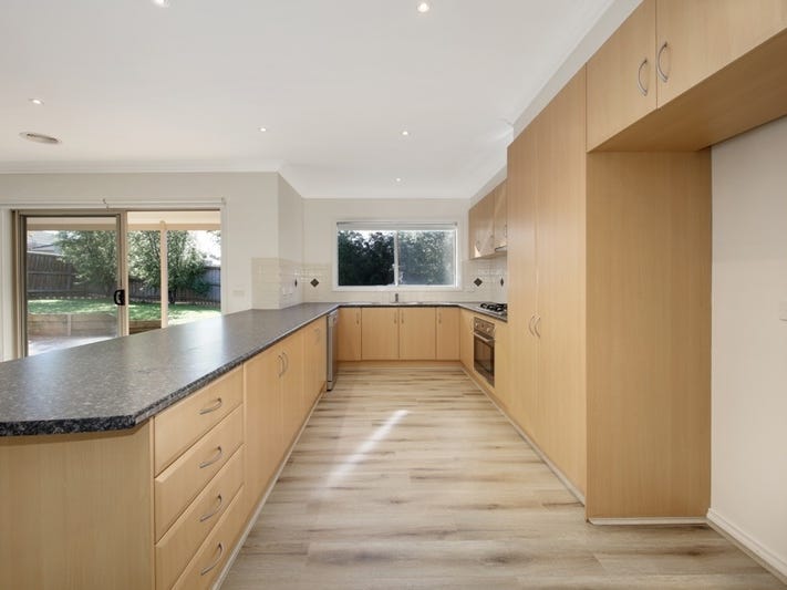 14 Vantage Point Boulevard, Doreen - Thumbnail 3