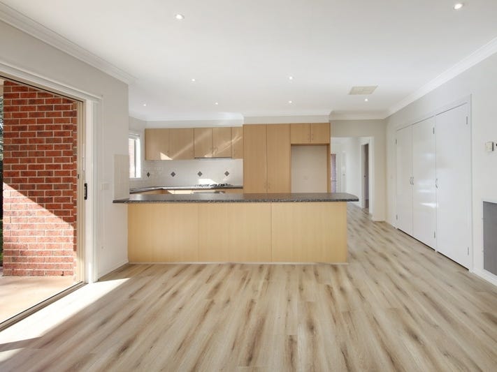14 Vantage Point Boulevard, Doreen - Thumbnail 4