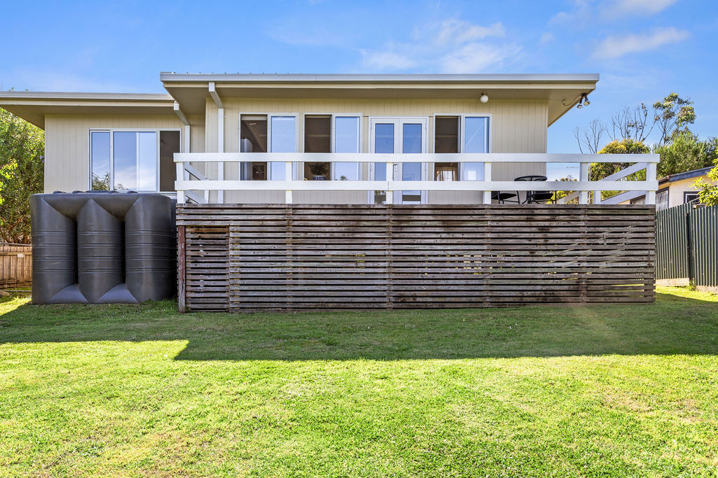 9 Point Avenue, Skenes Creek - Image 1