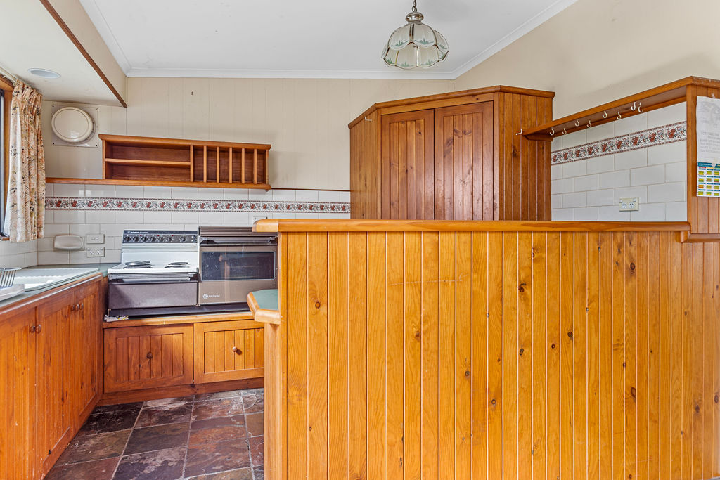 36 Montrose Avenue, Apollo Bay - Thumbnail 3