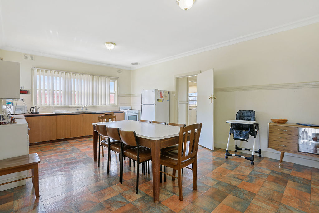 72 McLachlan Street, Apollo Bay - Thumbnail 3