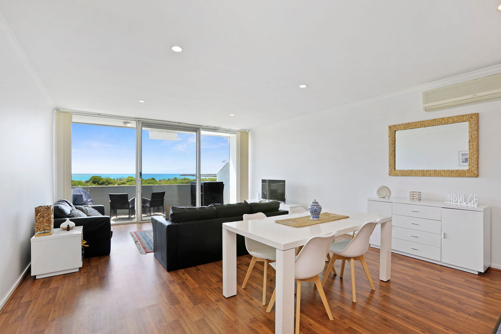 1/137 Great Ocean Road, Apollo Bay - Image 1