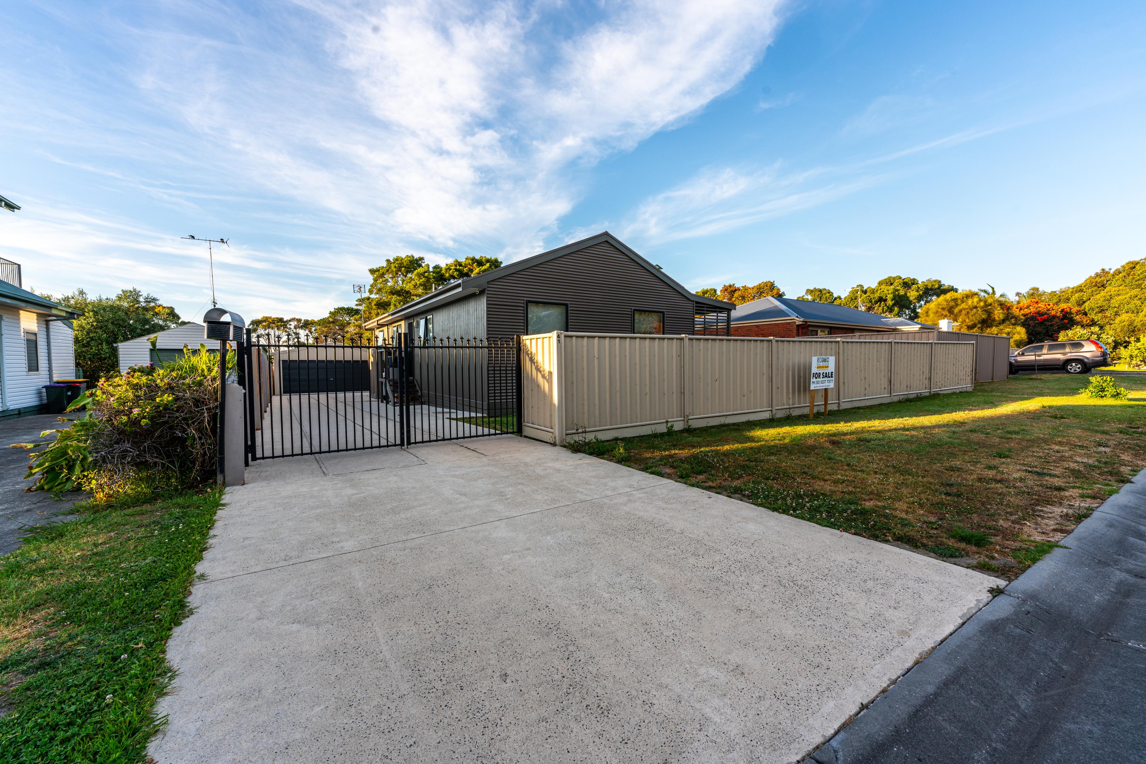 41 Murray Square, Apollo Bay - Image 1